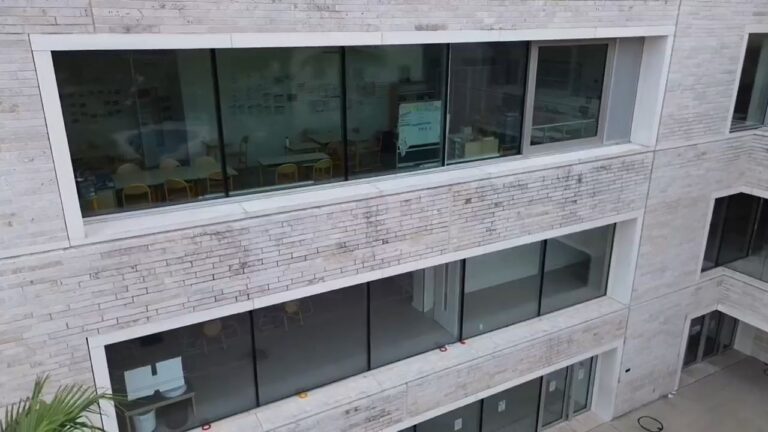 Ecole Cannes traitée avec VITRO'REFLECT